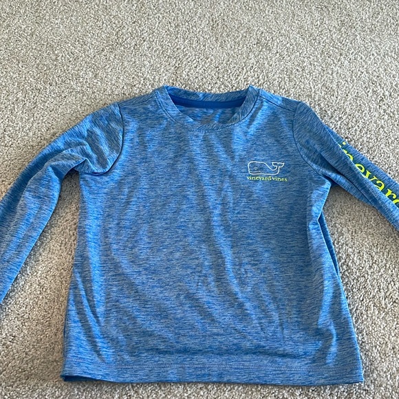 Vineyard Vines Other - EUC vineyard vines performance shirt